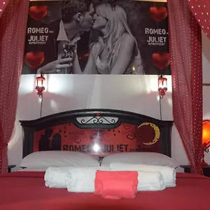 shakespeare-in-love-catania-center.sicilyhotelsitaly.net/